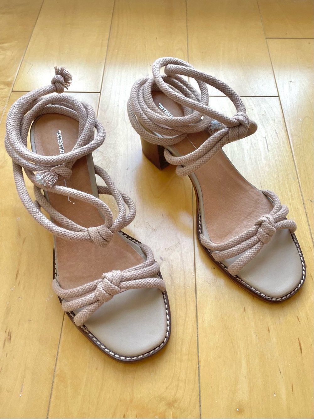 Intentionally Blank Tipsy Rope Lace Up Heel Sandal Size 7.5